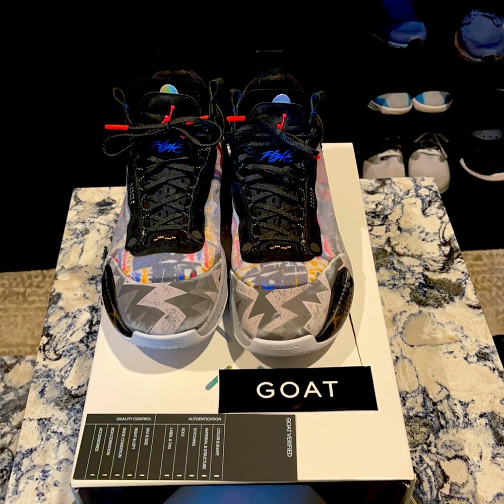 Jordan 34. Great shoe. Light weight. Never worn outside. Only worn 3 times.